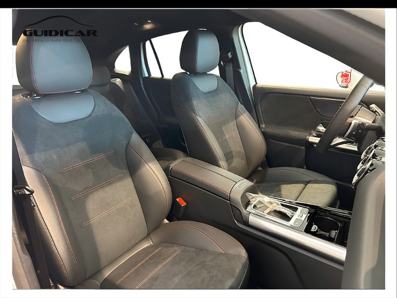 GuidiCar - MERCEDES BENZ NUOVA GLA 1 GLA 200 D AUTOMATIC Nuovo