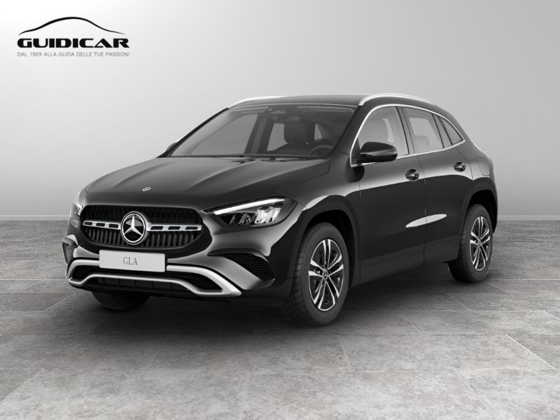 GuidiCar - MERCEDES BENZ NUOVA GLA 1 GLA 200 d automatic EXECUTIVE Nuovo