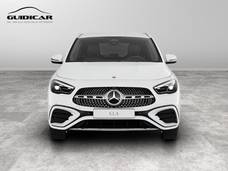 GuidiCar - MERCEDES BENZ NUOVA GLA 1 GLA 200 D AUTOMATIC Nuovo