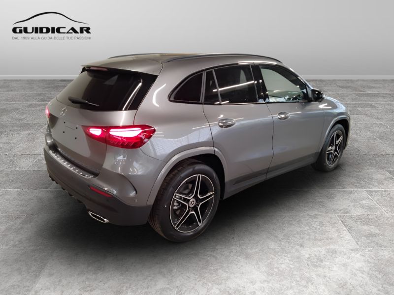 GuidiCar - MERCEDES BENZ NUOVA GLA 1 GLA 200 D AUTOMATIC Nuovo