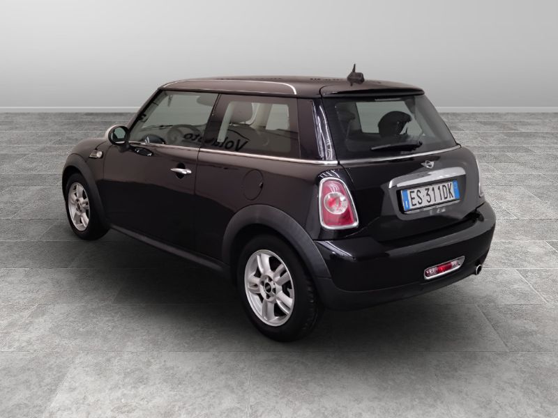 GuidiCar - MINI Mini III R56 2007 Hatchback 2013 Mini 1.6 One s/clima Usato