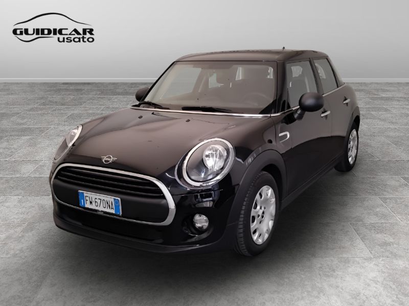 GuidiCar - MINI Mini IV F55 2018 5p 2019 Mini 5p 1.5 One Baker Street 75cv Usato