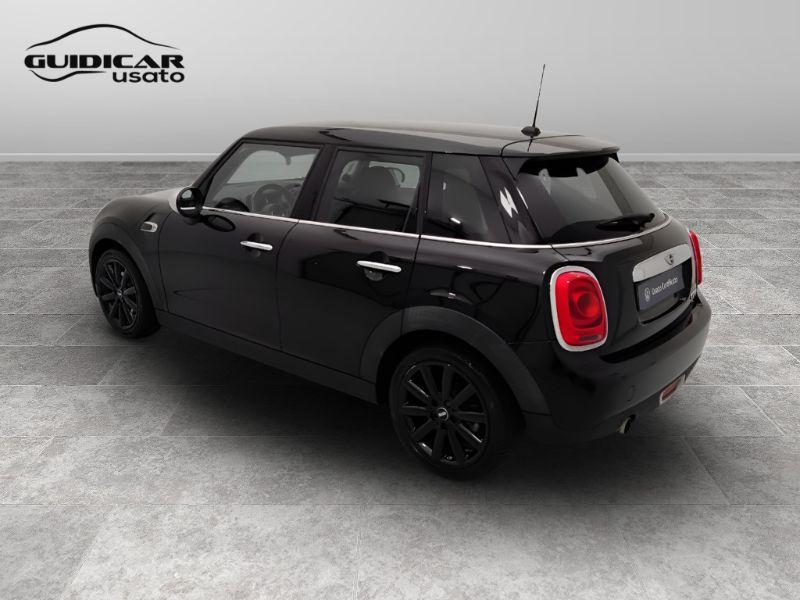 GuidiCar - MINI Mini 5 porte  (F55) 2015 Mini 1.5 Cooper D 5p Usato