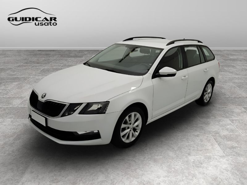 GuidiCar - SKODA Octavia III 2017 Wagon 2020 Octavia Wagon 1.5 g-tec Executive 130cv dsg Usato