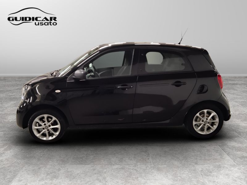 GuidiCar - SMART Forfour 2019 Forfour 1.0 Superpassion 71cv Usato