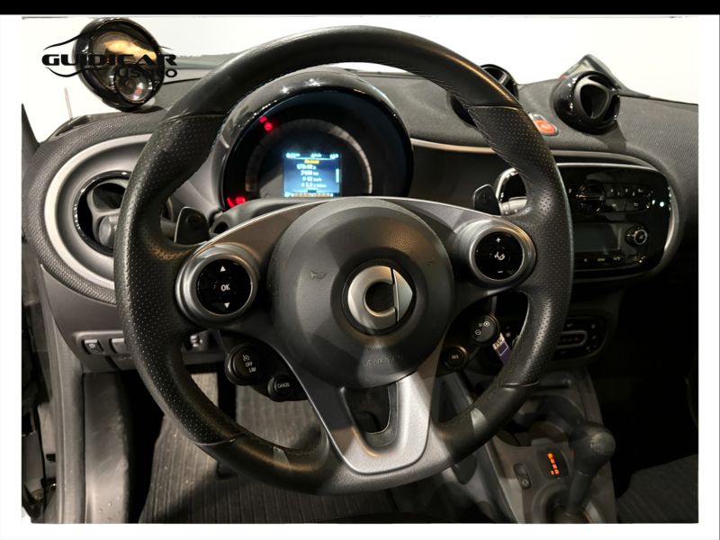 GuidiCar - SMART Fortwo 2019 Fortwo 1.0 Superpassion 71cv twinamic Usato