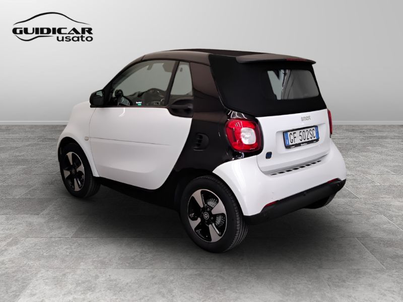 GuidiCar - SMART Fortwo III 2020 Cabrio 2021 Fortwo Cabrio eq Passion 22kW Usato