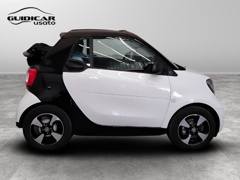 GuidiCar - SMART Fortwo III 2020 Cabrio 2021 Fortwo Cabrio eq Passion 22kW Usato