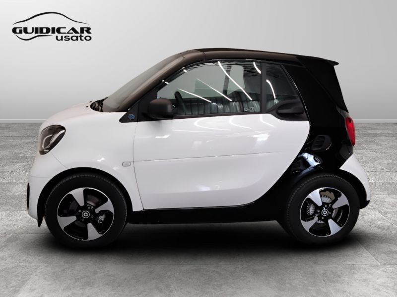 GuidiCar - SMART Fortwo III 2020 Cabrio 2021 Fortwo Cabrio eq Passion 22kW Usato