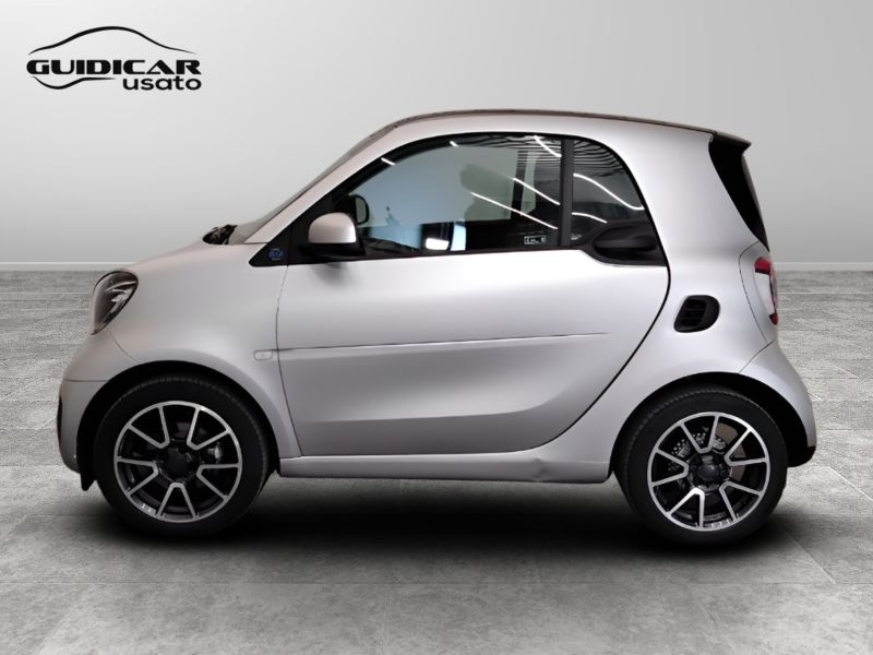 GuidiCar - SMART Fortwo 2021 Fortwo eq mattrunner 22kW Usato