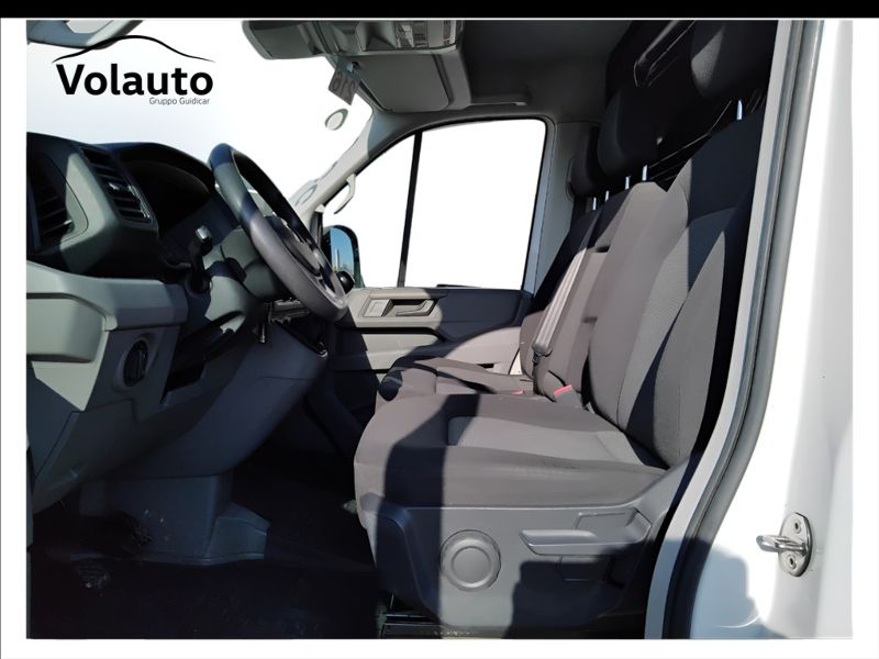 GuidiCar - VOLKSWAGEN Crafter 2021 crafter 35 2.0 tdi 140cv L4H3 Business Usato