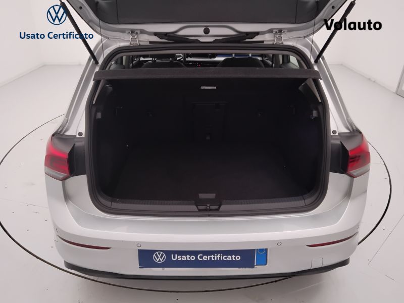 GuidiCar - VOLKSWAGEN Golf VIII 2020 2021 Golf 1.0 etsi evo Life 110cv dsg Usato