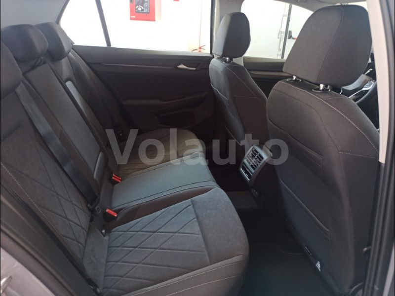 GuidiCar - VOLKSWAGEN Golf VIII 2020 2022 Golf 1.5 tgi Style 130cv Aziendale