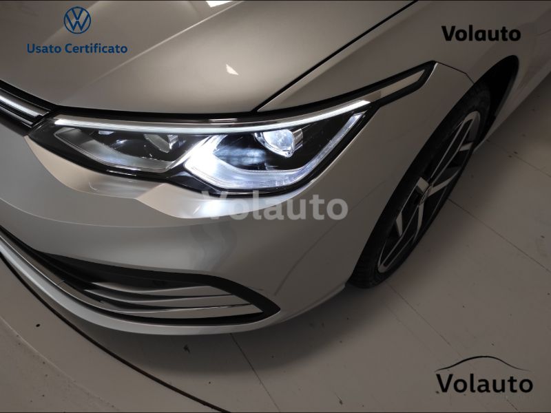 GuidiCar - VOLKSWAGEN Golf VIII 2020 Variant 2021 Golf Variant 2.0 tdi scr Style 115cv dsg Aziendale