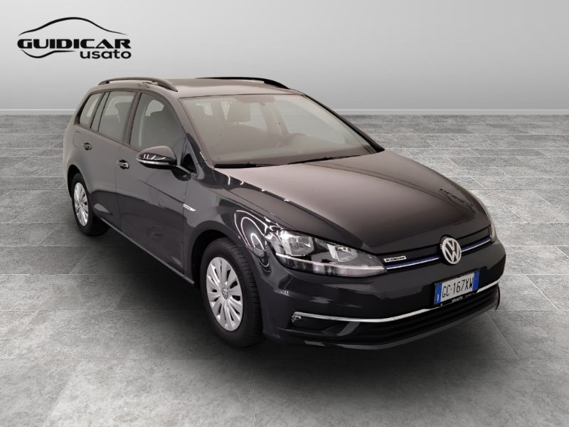 GuidiCar - VOLKSWAGEN Golf VII 2017 Variant 2020 Golf Variant 1.5 tgi Business 130cv dsg Usato