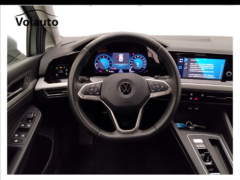 GuidiCar - VOLKSWAGEN Golf VIII 2020 2021 Golf 1.0 etsi evo Life 110cv dsg Usato