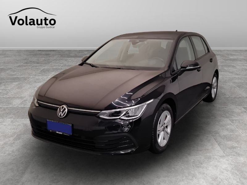 GuidiCar - VOLKSWAGEN Golf 2022 Golf 1.0 etsi evo Life 110cv dsg Usato