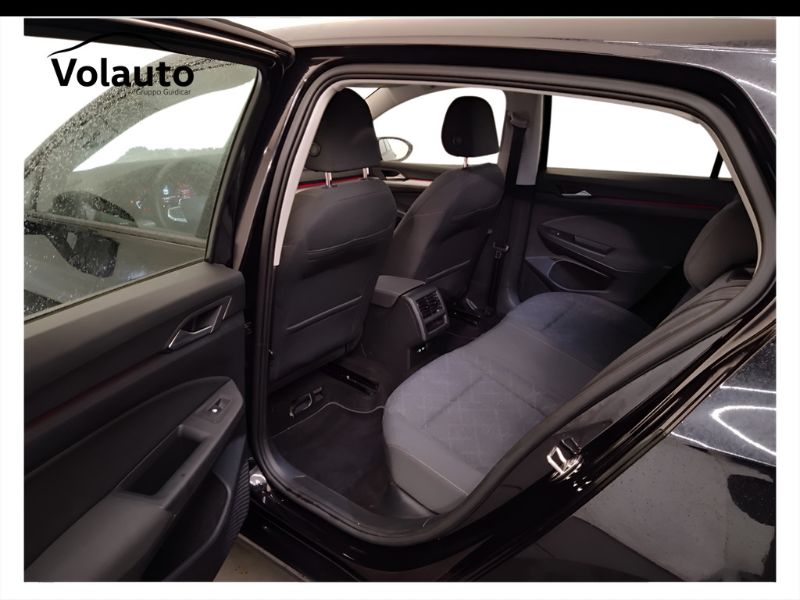 GuidiCar - VOLKSWAGEN Golf 2022 Golf 1.0 etsi evo Life 110cv dsg Usato