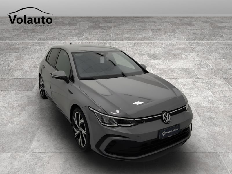 GuidiCar - VOLKSWAGEN Golf 2022 Golf 1.5 etsi evo act R-Line 150cv dsg Usato