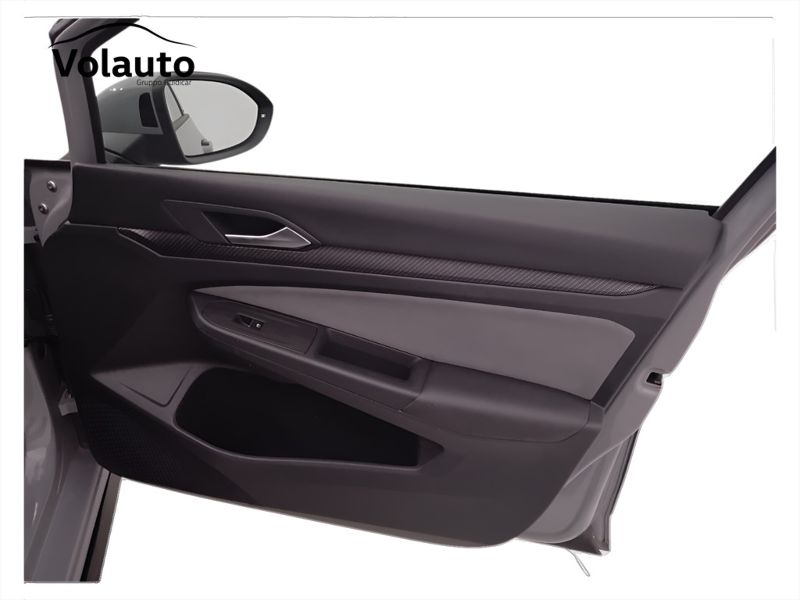 GuidiCar - VOLKSWAGEN Golf 2022 Golf 1.5 etsi evo act R-Line 150cv dsg Usato