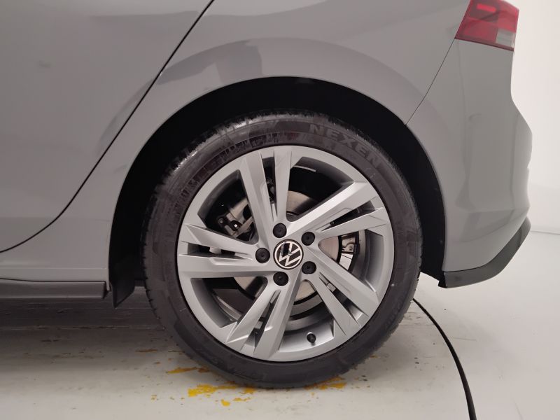 GuidiCar - VOLKSWAGEN Golf 2022 Golf 1.5 tsi evo act R-Line 130cv Usato