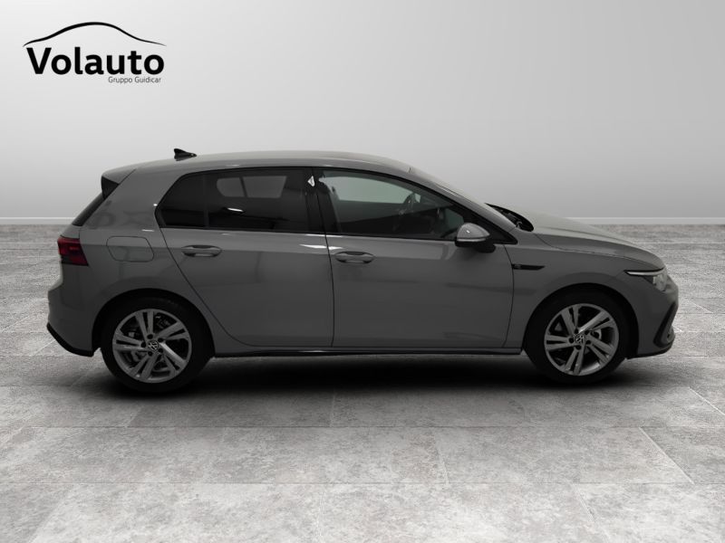 GuidiCar - VOLKSWAGEN Golf 2022 Golf 1.5 tsi evo act R-Line 130cv Usato