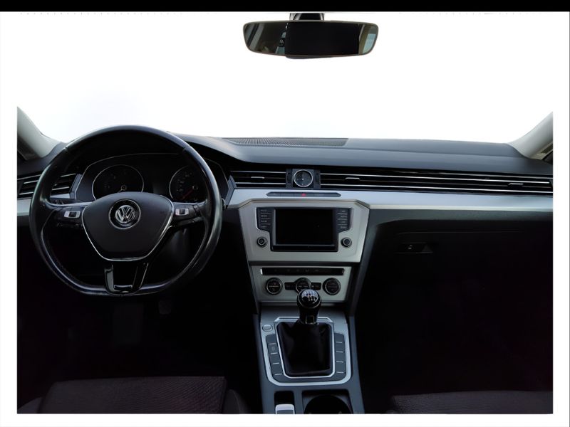 GuidiCar - VOLKSWAGEN Passat 2015 Passat Variant 1.6 tdi Business (businessline) 120cv Usato