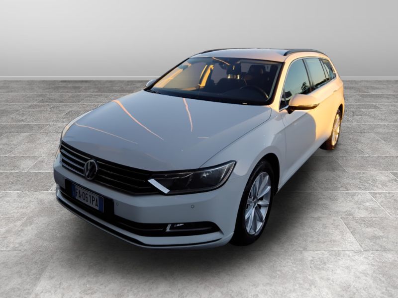 GuidiCar - VOLKSWAGEN Passat 2015 Passat Variant 1.6 tdi Business (businessline) 120cv Usato