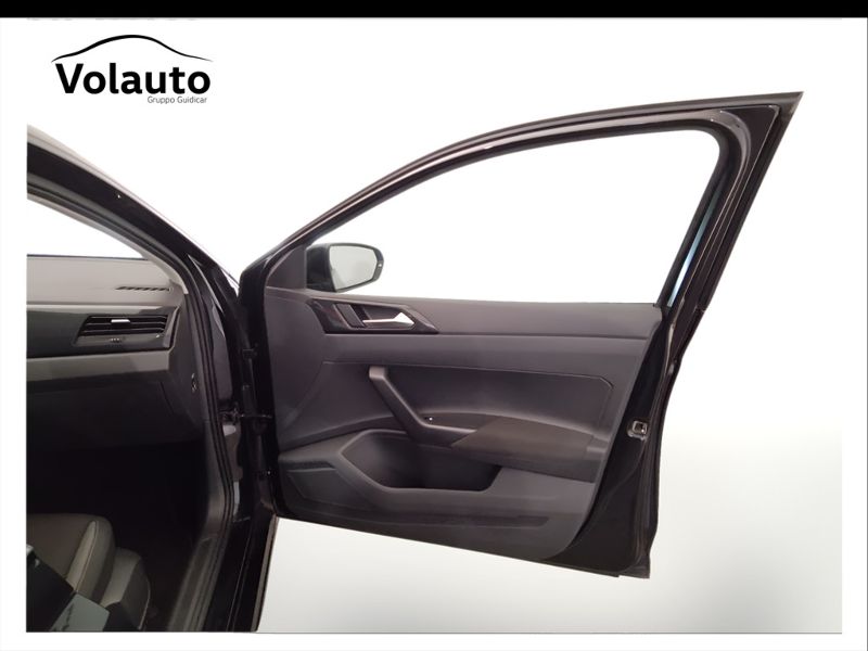 GuidiCar - VOLKSWAGEN Polo 2022 Polo 1.0 tsi Life 95cv Usato