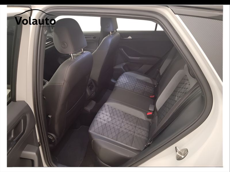 GuidiCar - VOLKSWAGEN T-Roc 2023 T-Roc 1.5 tsi act R-Line Usato