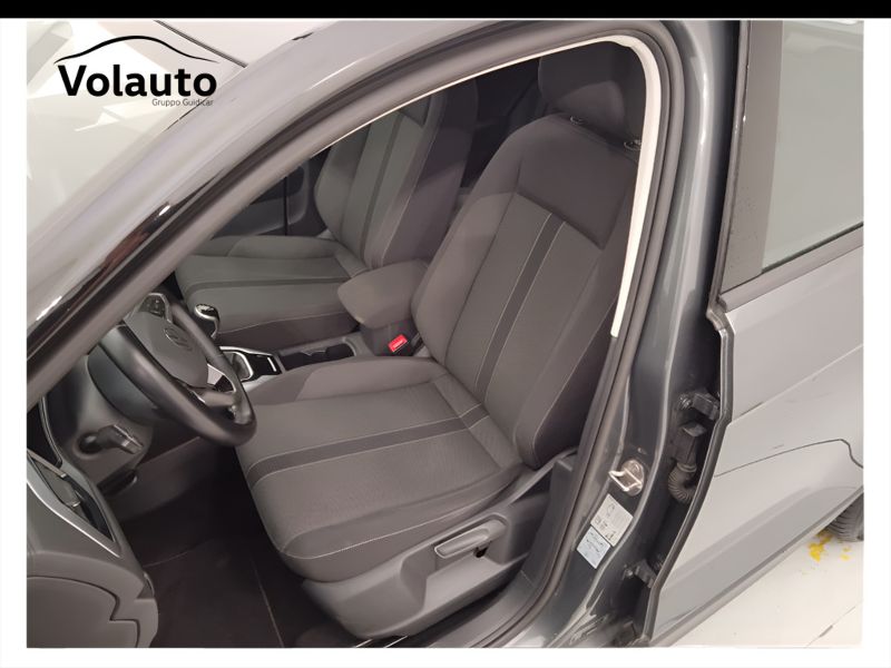 GuidiCar - VOLKSWAGEN T-Roc 2022 T-Roc 2.0 tdi scr Life 115cv Usato