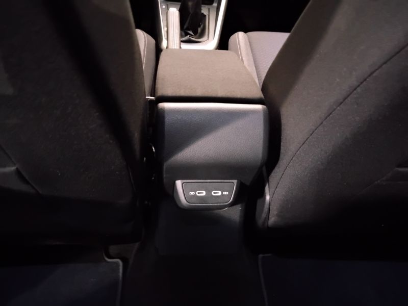 GuidiCar - VOLKSWAGEN Taigo 2022 Taigo 1.0 tsi Life 110cv Usato