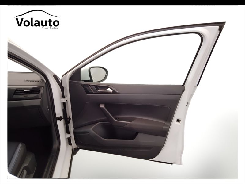 GuidiCar - VOLKSWAGEN Taigo 2022 Taigo 1.0 tsi Life 110cv Usato