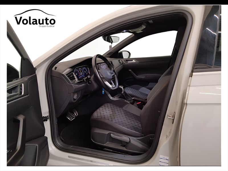 GuidiCar - VOLKSWAGEN Taigo 2022 Taigo 1.0 tsi R-Line 110cv dsg Usato