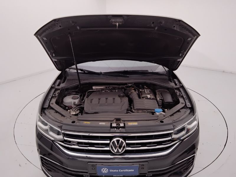 GuidiCar - VOLKSWAGEN Tiguan II 2021 2020 Tiguan 2.0 tdi scr R-Line 4motion 150cv dsg Usato