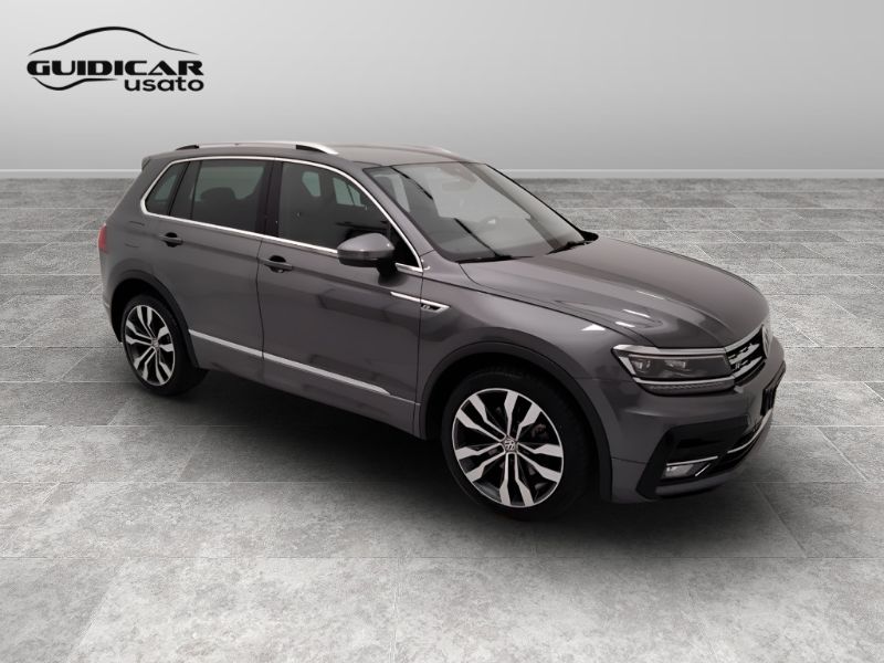 GuidiCar - VOLKSWAGEN Tiguan II 2016 2018 Tiguan 2.0 bitdi Advanced R-Line 4motion 240cv dsg Usato