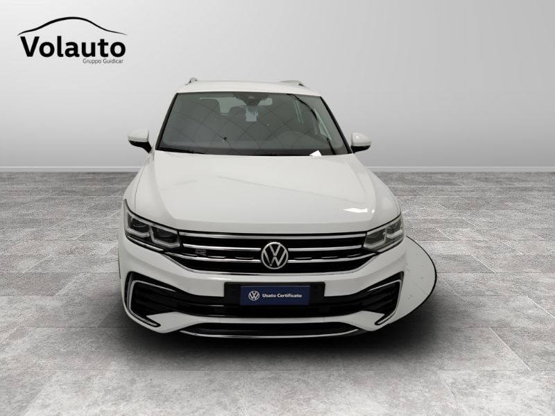 GuidiCar - VOLKSWAGEN Tiguan II 2021 2021 Tiguan 1.5 tsi act R-Line 150cv dsg Usato