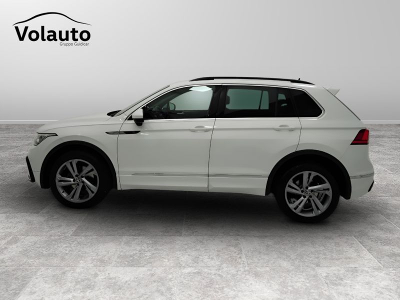 GuidiCar - VOLKSWAGEN Tiguan 2021 Tiguan 2.0 tdi scr R-Line 4motion 150cv dsg Usato