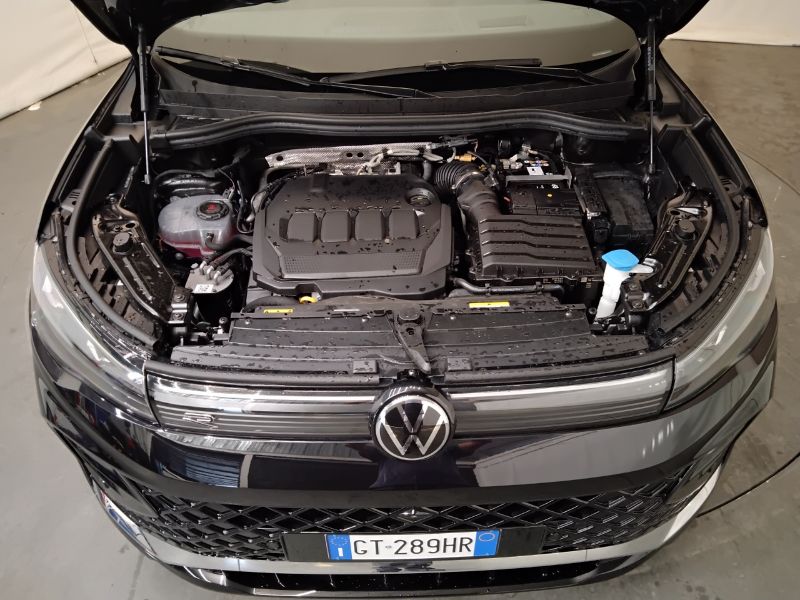 GuidiCar - VOLKSWAGEN Tiguan III 2024 2024 Tiguan 2.0 tdi R-Line dsg Aziendale