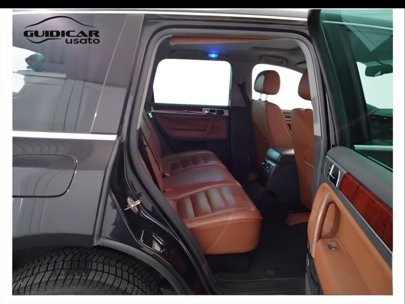 GuidiCar - VOLKSWAGEN Touareg 2005 Touareg 3.0 V6 tdi tiptronic Dpf Usato