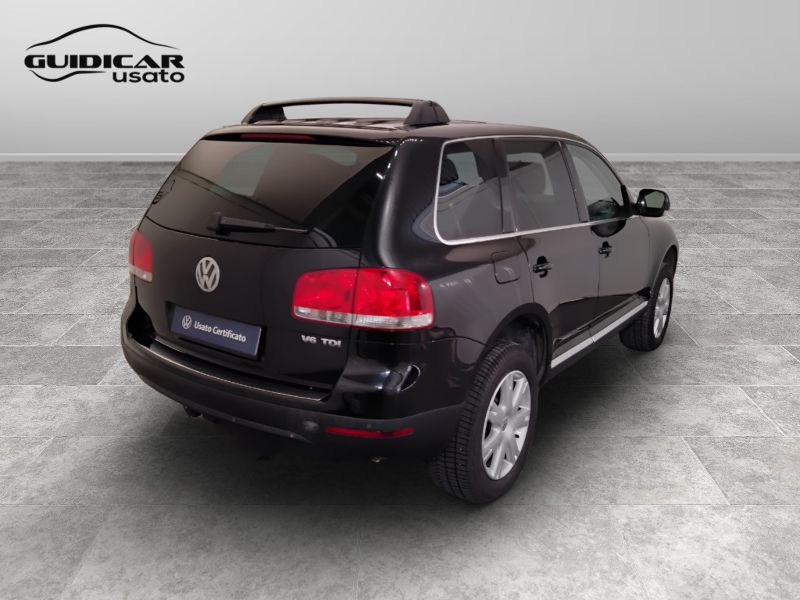 GuidiCar - VOLKSWAGEN Touareg 2005 Touareg 3.0 V6 tdi tiptronic Dpf Usato