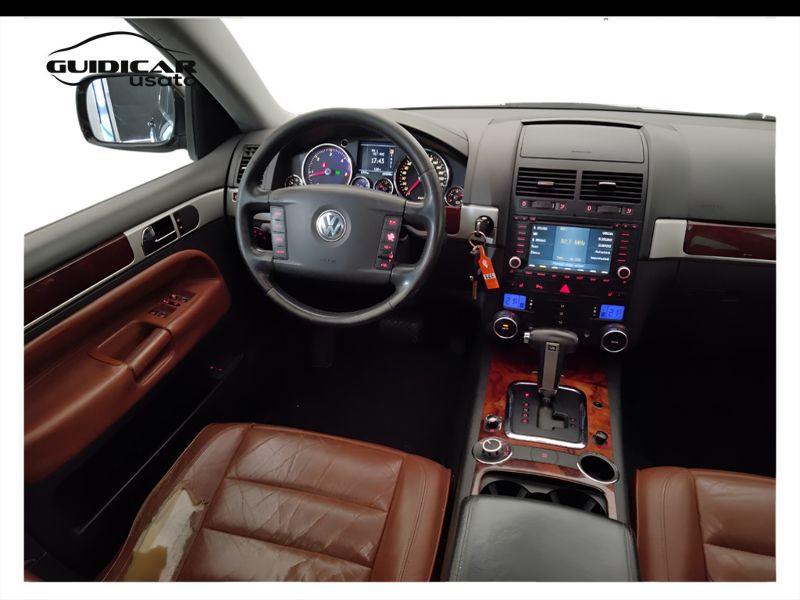 GuidiCar - VOLKSWAGEN Touareg 2005 Touareg 3.0 V6 tdi tiptronic Dpf Usato