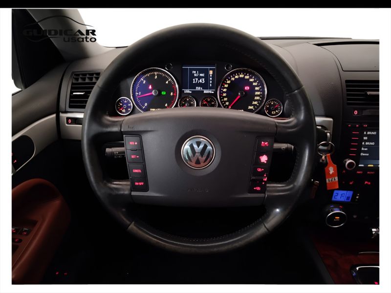 GuidiCar - VOLKSWAGEN Touareg 2005 Touareg 3.0 V6 tdi tiptronic Dpf Usato