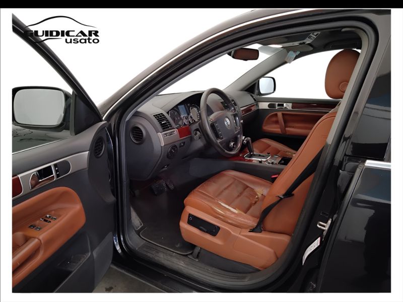 GuidiCar - VOLKSWAGEN Touareg 2005 Touareg 3.0 V6 tdi tiptronic Dpf Usato