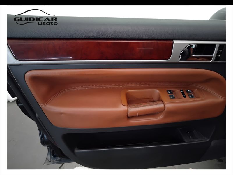GuidiCar - VOLKSWAGEN Touareg 2005 Touareg 3.0 V6 tdi tiptronic Dpf Usato