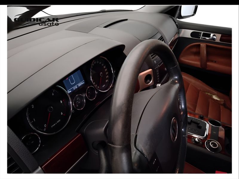 GuidiCar - VOLKSWAGEN Touareg 2005 Touareg 3.0 V6 tdi tiptronic Dpf Usato