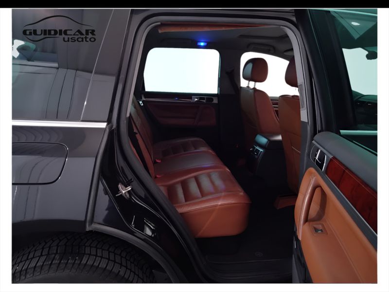GuidiCar - VOLKSWAGEN Touareg 2005 Touareg 3.0 V6 tdi tiptronic Dpf Usato