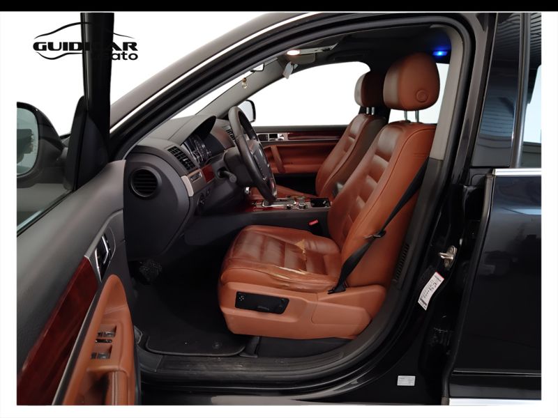 GuidiCar - VOLKSWAGEN Touareg 2005 Touareg 3.0 V6 tdi tiptronic Dpf Usato