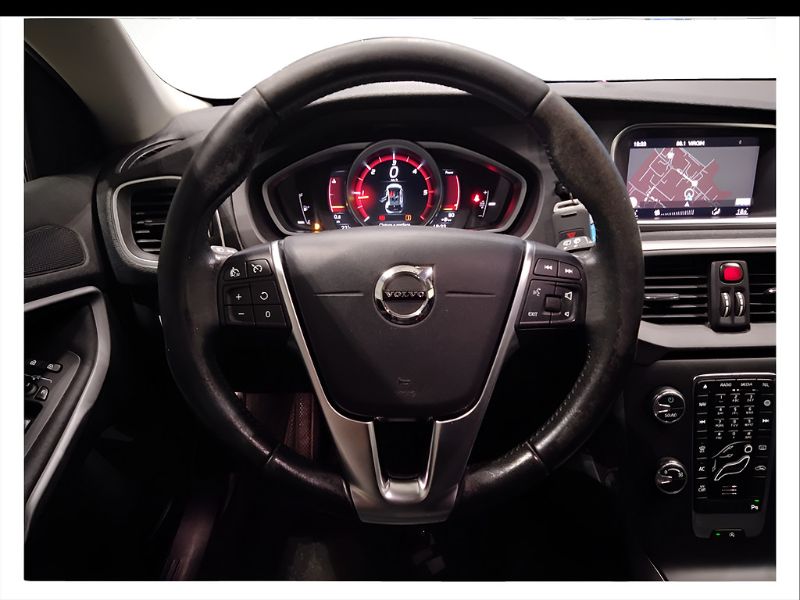 GuidiCar - VOLVO V40 II 2012 2018 V40 2.0 d2 my19 Usato