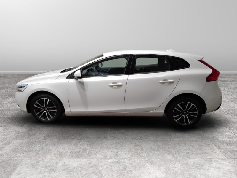 GuidiCar - VOLVO V40 II 2012 2018 V40 2.0 d2 my19 Usato